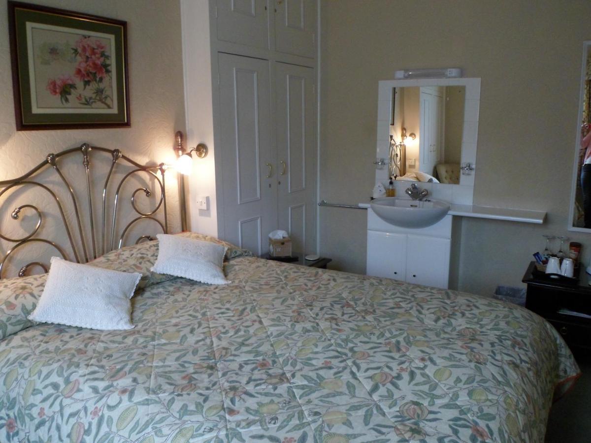 The Farthings Bed & Breakfast York Room photo