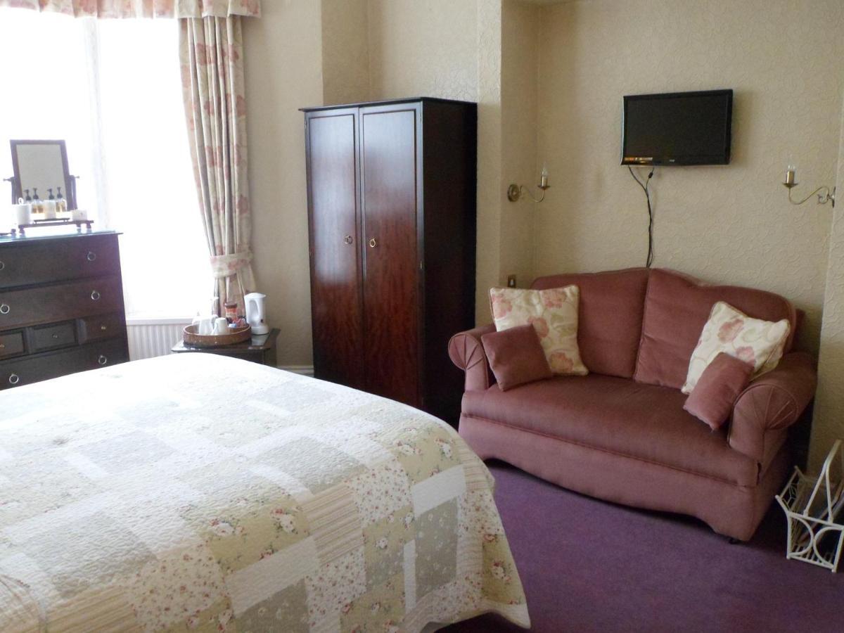 The Farthings Bed & Breakfast York Room photo