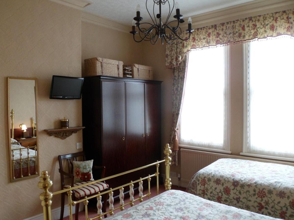 The Farthings Bed & Breakfast York Room photo